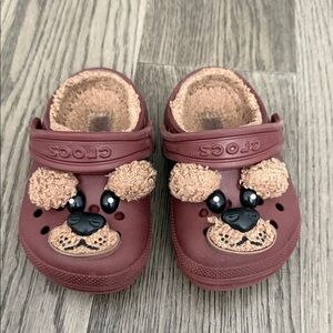 CROCS Kids' Bear Face Slippers - Brown